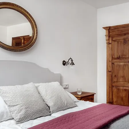 Jozefa Kazimierz 아파트